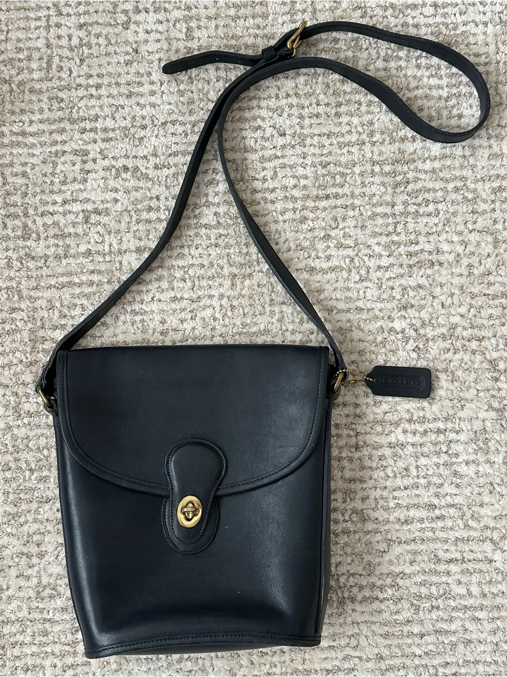 Vintage Coach Navy Blue Leather Shoulder Bag